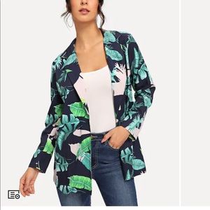 Notched Collar Jungle Print Blazer